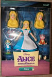 Alice in Wonderland Disney Ultimates Action Figure Alice