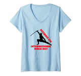 Femme International Ninja Day Figurine de guerrier 5 décembre T-Shirt avec Col en V