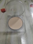 Huda Beauty GLOWISH Luminious Pressed Powder In Shade  01 Fair New Without Box
