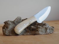 Wild Turkey - Håndlaget Karbonstålkniv med Slire - Brun