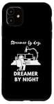 Coque pour iPhone 11 Streamer le jour, rêveur la nuit