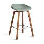 HAY About a Stool 32 Low barstol valnötsstativ 2.0 Fall green-rostfritt stålstöd