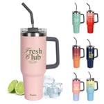 Fisura – Bouteille d’eau isotherme 1,2 L "Fesh Club". Gourde thermique rose en acier inoxydable. Sans BPA. Garde 24h au frais / 12h au chaud. Avec paille intégrée. Dimensions : 9,8 cm x 27,8 cm.