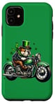 Coque pour iPhone 11 St. Patricks Ride: Bulldog on a Classic Motorcycle