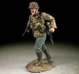 B25063 W. Britain Waffen SS Advancing with MP WWII 1939-45