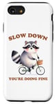 Coque pour iPhone SE (2020) / 7 / 8 Raccoon Slow Down Relax Breathe Self Care You're Ok Vélo
