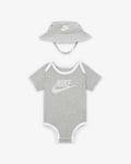Nike Core Bucket Hat and Bodysuit Set Baby 2-Piece