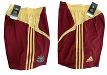 New Vintage adidas NEWCASTLE UNITED Player Issue Goalkeeper Football Shorts 30"