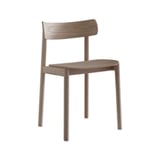 Stryn Tonje stol er en lekker og enkel spisestol i heltre eik. Pute sort eller brun hud tilgjengelig. </p> Tonning & Stol S01011