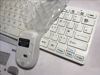 White Wireless Small Keyboard & Mouse for Samsung UE40H6240 40 Inch 3D Smart TV