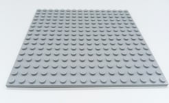 LEGO 1 x LIGHT GREY PLATE Base 16x16 Pin 12.8cm x 12.8cm x 0.5cm  BRAND NEW