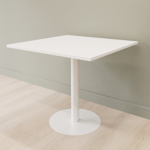 Cafébord kvadratiskt med runt pelarstativ, Storlek 60 x 60 cm, Bordsskiva Vit, Stativ Vit