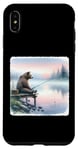 Coque pour iPhone XS Max Canne à pêche à l'ours au bord du lac brumeux à l'aube