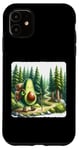 Coque pour iPhone 11 Sac à dos de randonnée avocat dans une forêt luxuriante avec chemin