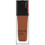 Shiseido Synchro Skin Radiant Lifting Foundation Løftende let makeup SPF 30 Skygge 520 Rosewood 30 ml