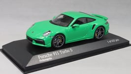 Minichamps Porsche 911 992 Turbo S Sport Design in Python Green 2021 410060071