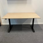 Wulff Höj och sänkbart skrivbord 100x60cm, 2 motorigt, 7 års garanti Färg på stativ: Svart - bordsskiva: Ek laminatskiva
