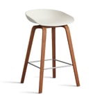 HAY About a Stool 32 Low barstol valnötsstativ 2.0 Melange cream-rostfritt stålstöd