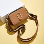 Snapshot Crossbody-väska för kvinnor (brun)