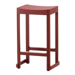 Artek - Atelier Stool 65 cm Beech Dark Red Lacquered - Barstolar & barpallar - TAF Studio - Röd - Trä