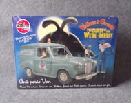 Airfix Wallace & Gromit Curse of the Were-Rabbit Anti-Pesto Austin Van Model Kit