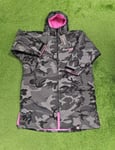 Dryrobe Advance Long Sleeve Small RRP £ 165 Black Camouflage / Pink