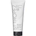 St.Tropez Self-tanners Gradual Tan Daily Classic Firming Lotion Medium / Dark 200 ml (1.045,00 kr / 1 l)