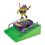 TORTUGAS NINJA Figurine en Skateboard motorisé, 10 Tours pour la Trottinette, Rampe et Figurine d'action articulée 12 cm, du Film Chaos Mutant, garçons et Filles + 4 Ans