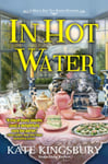 Kate Kingsbury - In Hot Water A Misty Bay Tea Room Mystery Bok