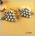 Kristinas Pyssel och Hobby Charms 3 st - En Klase Vindruvor 20mm
