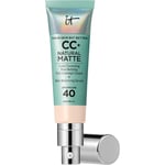 it Cosmetics Ansiktssminkning Foundation Your Skin But Better CC+ Cream Natural Matte SPF 40 Porcelain 32 ml (17.500,00 kr / 1 l)
