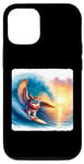 Coque pour iPhone 13 Surf Chouette avec lunettes et écharpe sur vague au crépuscule. Confortable
