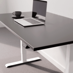 Direkt Interiör Höj och sänkbart skrivbord - Standard Vit 160x80 cm Svart