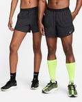 Nike Stride Dri-FIT løpeshorts med innershorts til herre (13 cm)