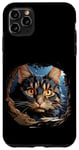 Coque pour iPhone 11 Pro Max chat anime drôle regardant hors d'un trou dans le chemin la nuit