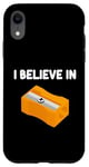 Coque pour iPhone XR I Believe in Taille-crayons manuel rotatif Pointe graphite