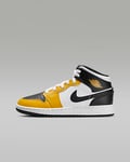 Air Jordan 1 Mid Older Kids' Shoes