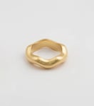 Syster P Bolded Wavy Ring Guld 19 mm