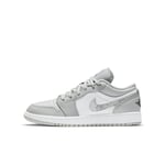 Always fresh, the Air Jordan 1 Low is one of most iconic sneakers all time. This SE version shakes up classic design with a camo Swoosh, so you can choose whether to blend in or stand out. Older Kids' Shoe - White
