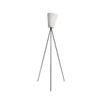 Northern Oslo Wood golvlampa white, mattsvart stativ