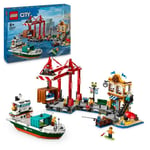 LEGO® City 60422 Le port et le navire marchand, jouet de construction à partir de 8 ans