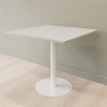 Cafébord kvadratiskt med runt pelarstativ, Storlek 80 x 80 cm, Bordsskiva Ljusgrå, Stativ Vit
