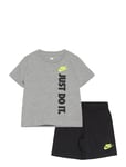 Nkb B Nsw Gfx Ft Short Set Sport Sets With Short-sleeved T-shirt Grey Nike