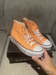 Shoes Converse Chuck Taylor All Star Platform Size 6.5 UK Code A03052C