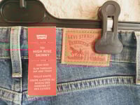 Jeans bleu skinny taille haute neuf Levi's 721 taille W24-L30 (or2)