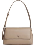 Calvin Klein Axelremsväska med lock samt märke fram beige -