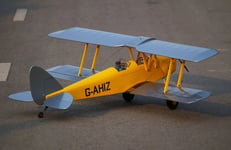 VQ Tiger Moth Yellow Silver 1.4m GP/EP