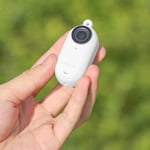 Silikonskal / fodral med linsskydd och rem till Insta360 GO 3 kamera - Vit