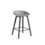 HAY About a Stool 32 Low barstol Concretegrey-svart stöd o stativ