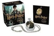 Harry Potter Locket Horcrux Kit and Sticker Book Engelska Mixed media product